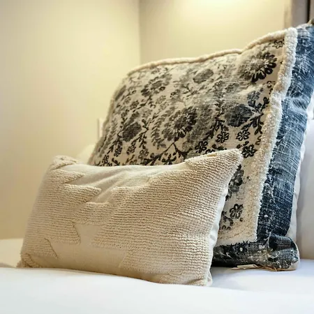 The Willow - 12 Bristol