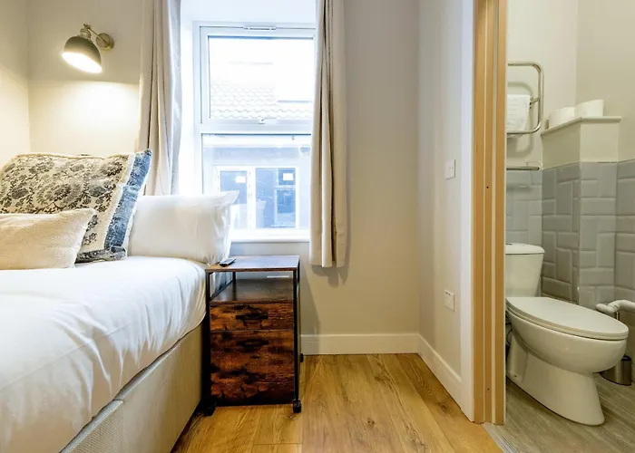 The Willow - 12 Apartment